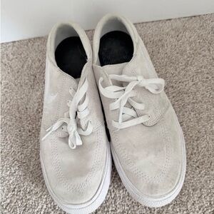 Women’s Nike Shoes